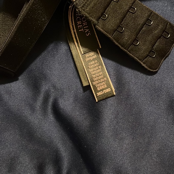 Victoria secret floral bombshell bra 🥰❣️💕 - Picture 3 of 3